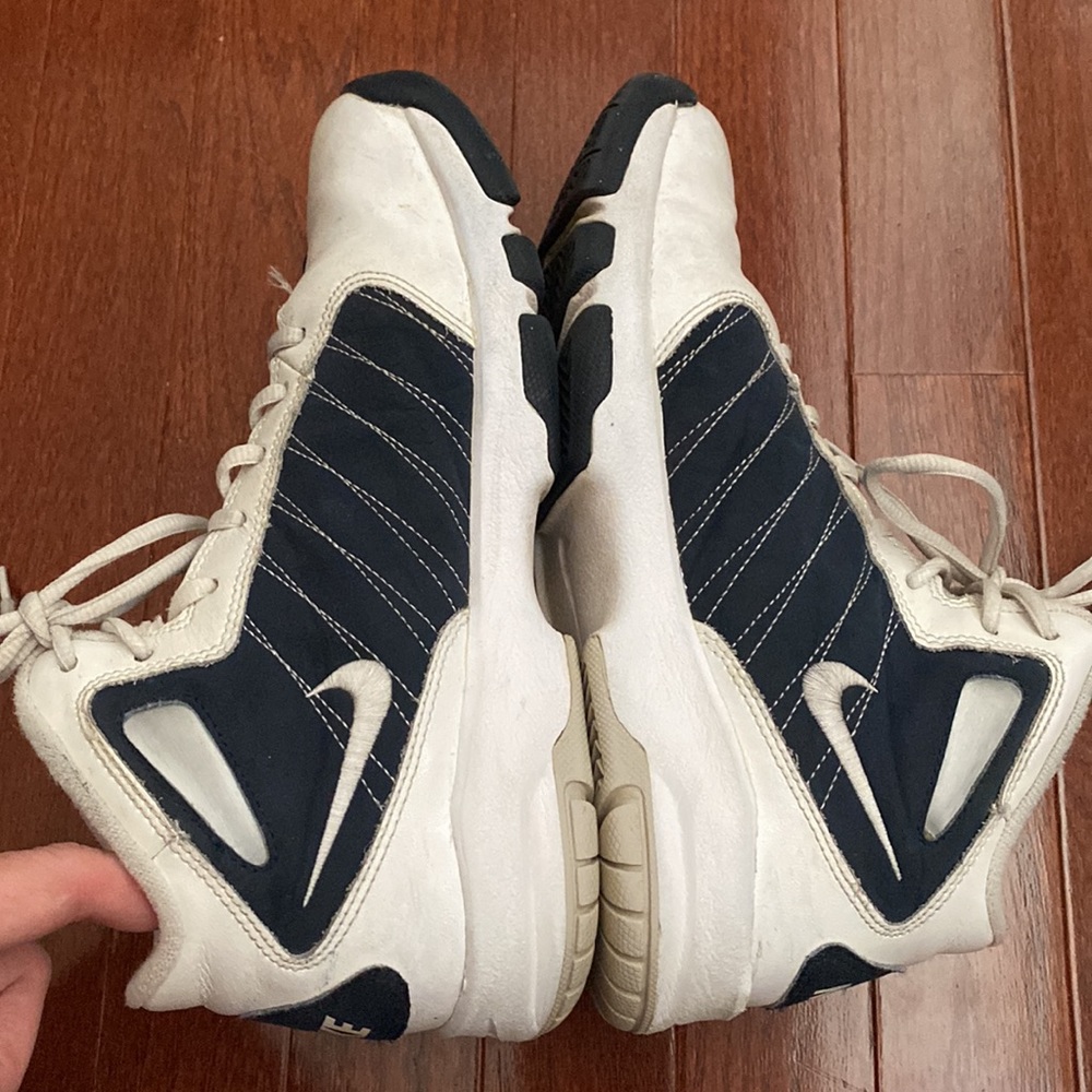 Nike Basketball Shoes - Picture 7 of 9
